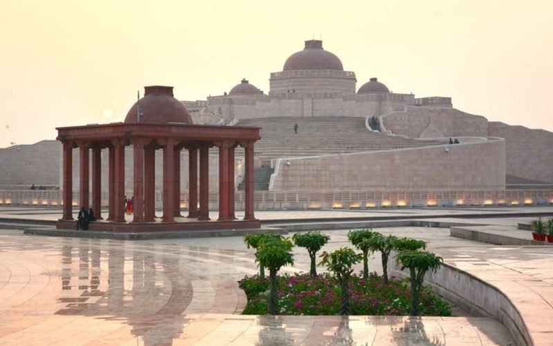 Ambedkar-Memorial-Park-is-a-public-park-and-memorial-in-Lucknow-Uttar-Pradesh-India